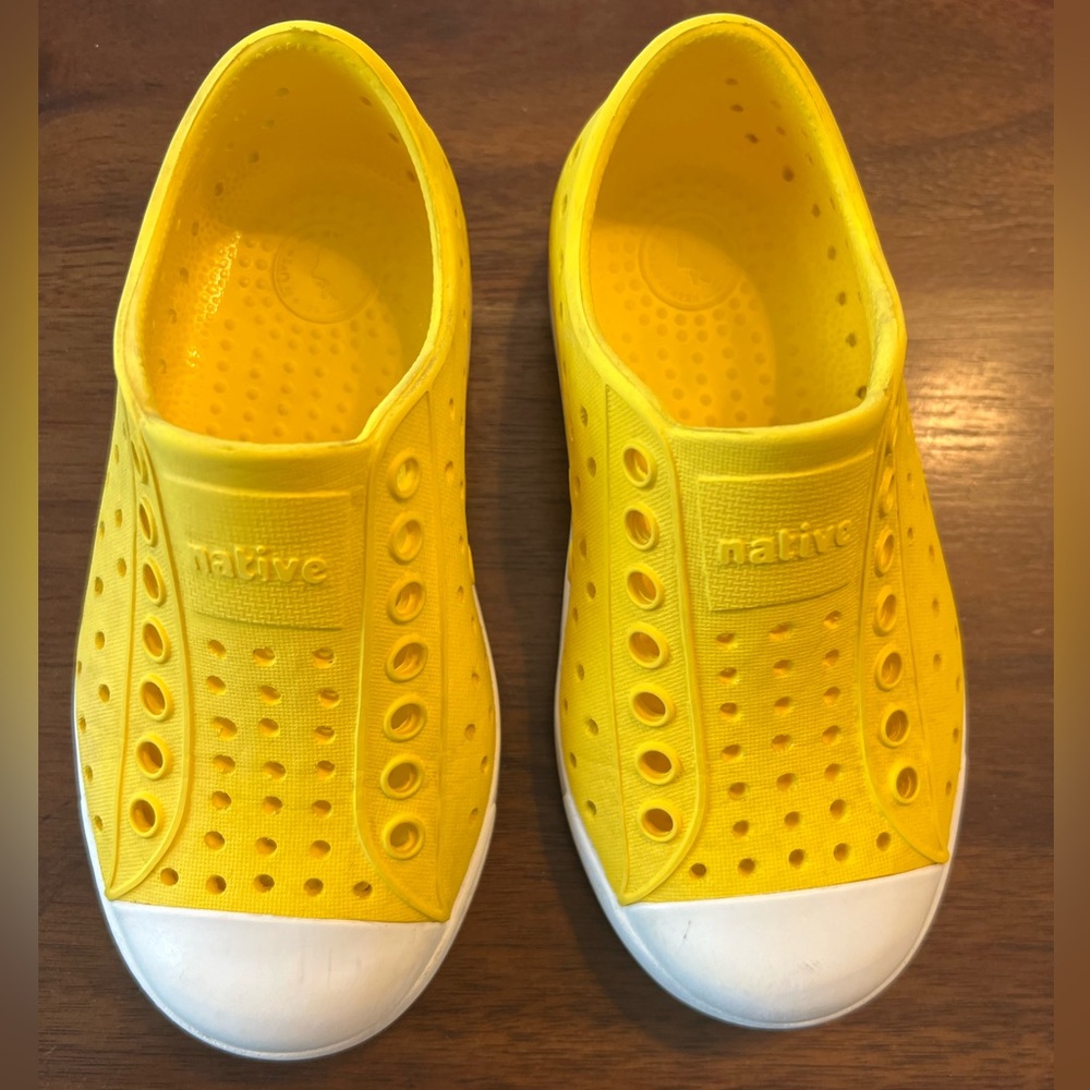Native Shoes - Jefferson Slip-On - Toddler Size 8 - Yellow with White Shell